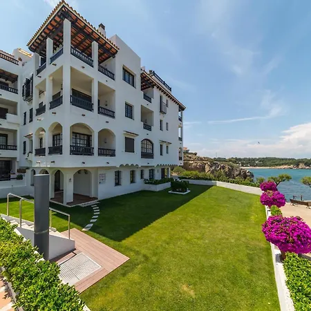 In L Escala With Sea Views & Pool * L' Escala