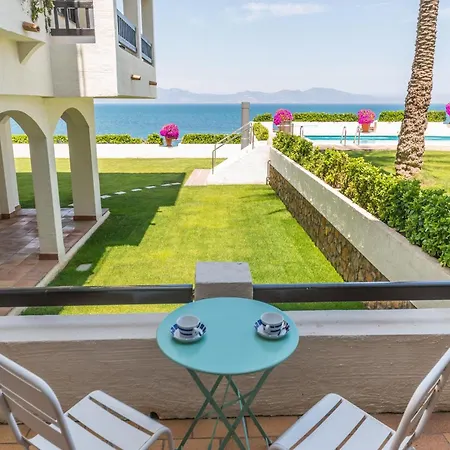 In L Escala With Sea Views & Pool *